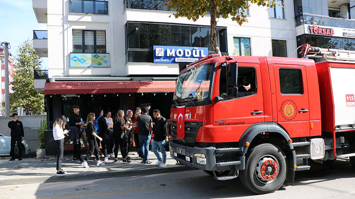 Üniversite öğrencisi çalıştığı kafede portatif ocağı yakarken yandı