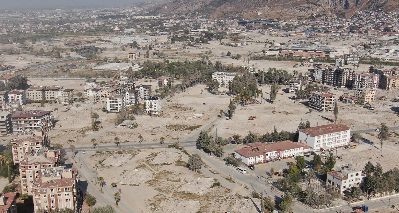 Enkazın yüzde 72sinin kaldırıldığı Hatayda vatandaş yıllarca yaşadığı sokakları tanıyamaz hale geldi