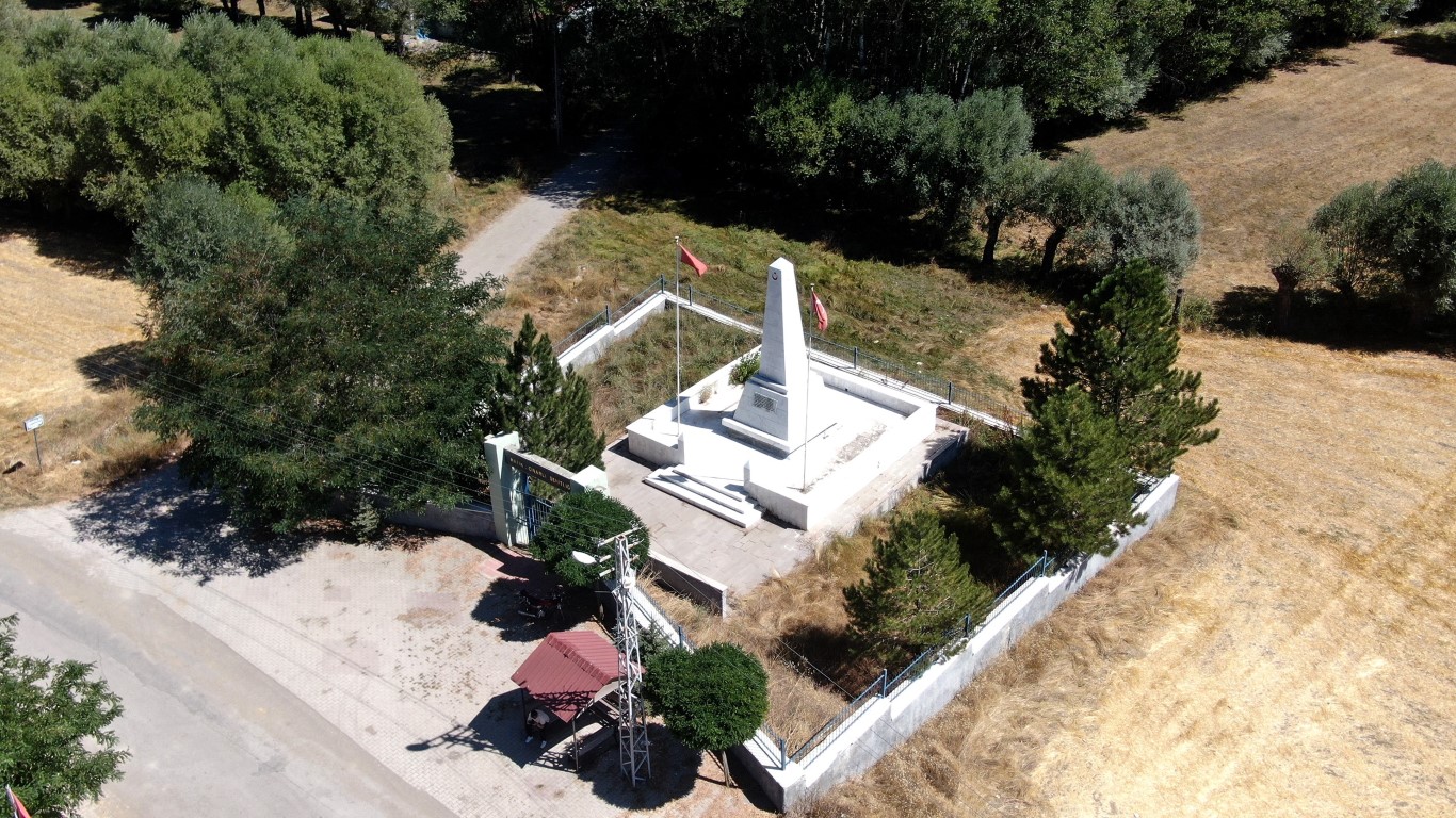 Zehirli iğne ile şehit edilen 40 askerimiz unutulmuyor