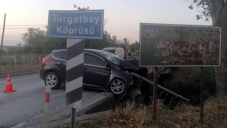 Otomobilin ön koltuğunda oturan 3 yaşındaki Dolunay kazada yaşamını yitirdi