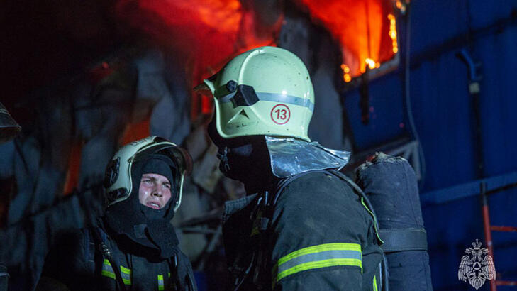 Rusyada üretim tesisi ve depoda yangın