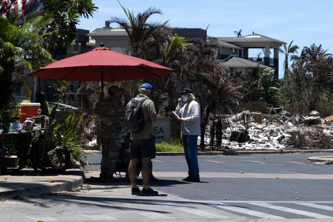 Hawaii deki yangınlarda görevli acil durum şefinden istifa kararı