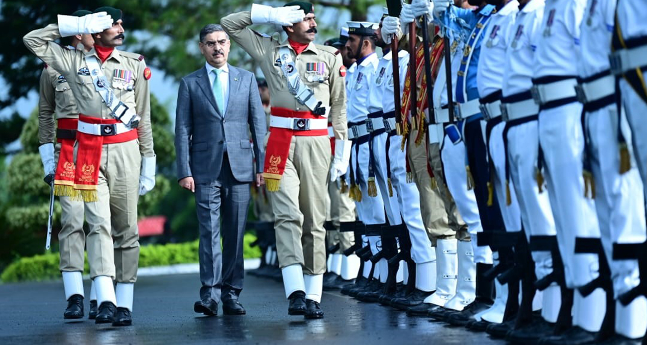 Pakistanın yeni Başbakanı Kakar yemin etti