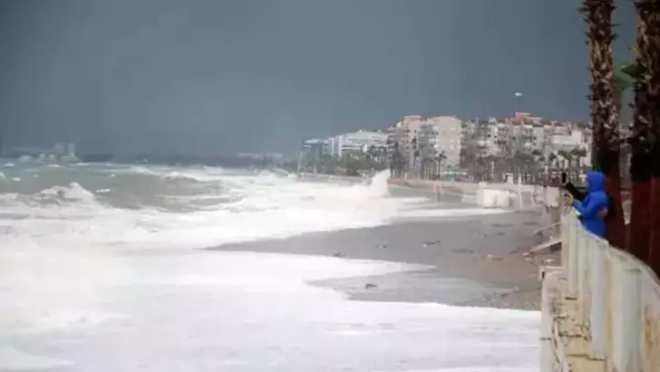 Meteorolojiden Antalya için çifte uyarı