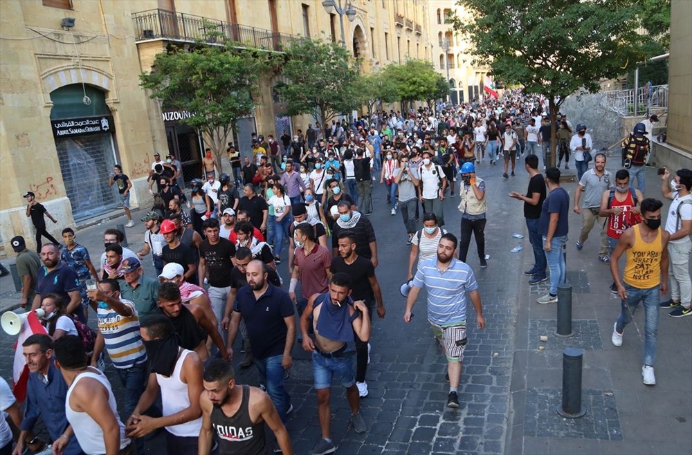 Lübnan'da gösteriler dördüncü gününde