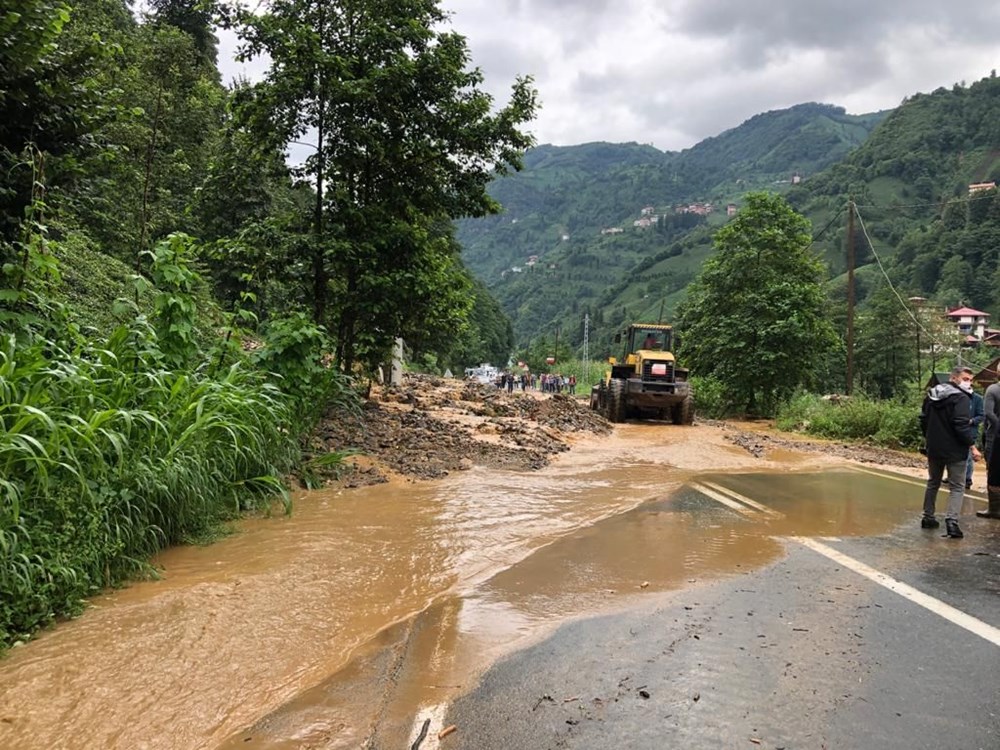 Rize'de sağanak